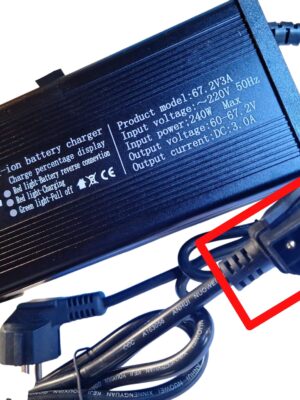 Incarcator scuter electric 60v  67.2V 3A cu Display LED, Carcasă Metalică